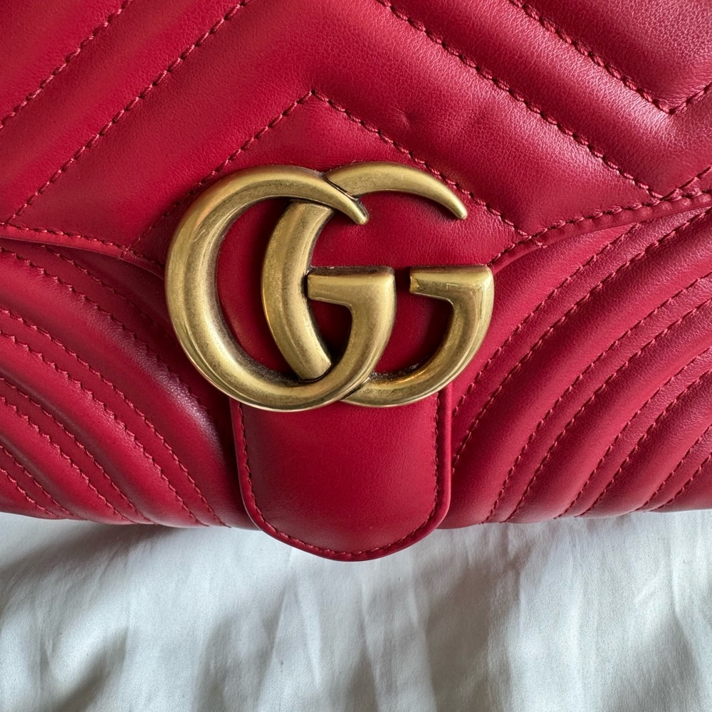 Gucci Red Crossbody Bag with Chevron Quilting - Picture 2 of 16